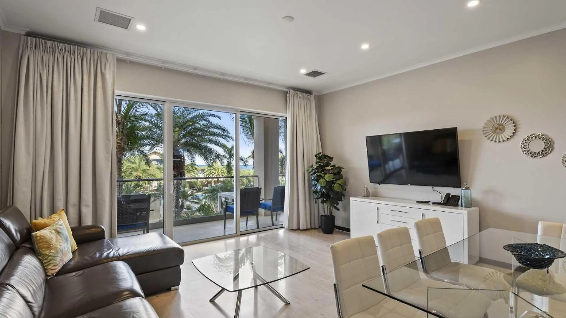 Eagle Beach - Famiglia Serena 3Br Condo - Lv202 contacts